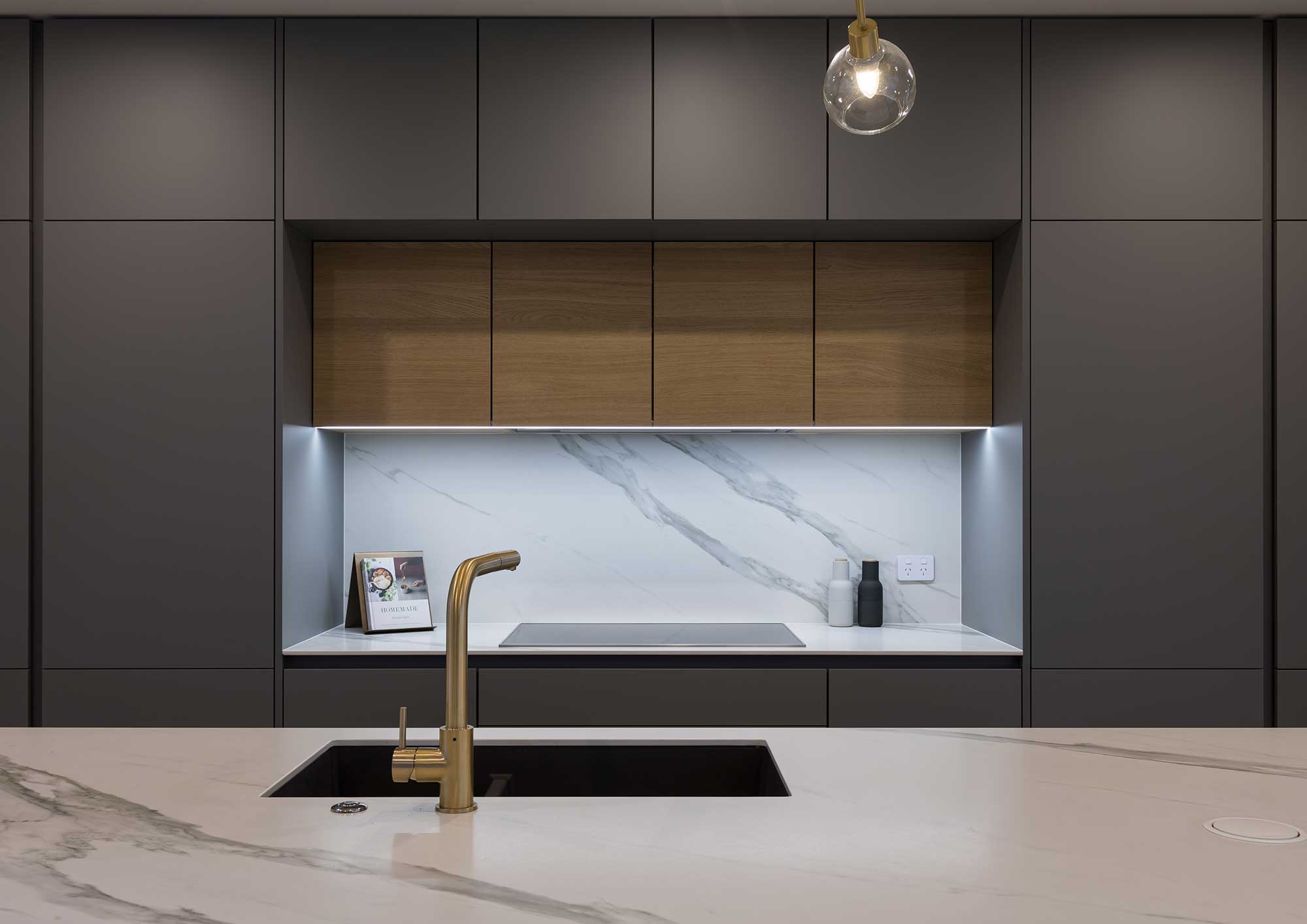Lara Farmilo Design - Stone Symphony - Lemington Kitchen
