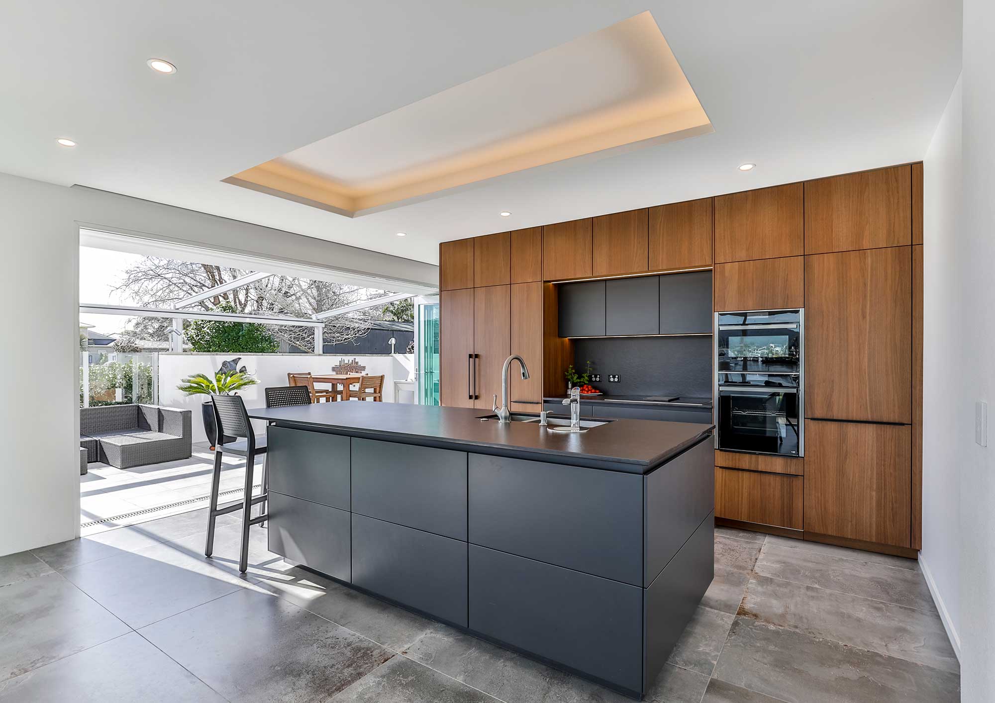 Lara Farmilo Design - Waterway Glow - Whitianga Kitchen