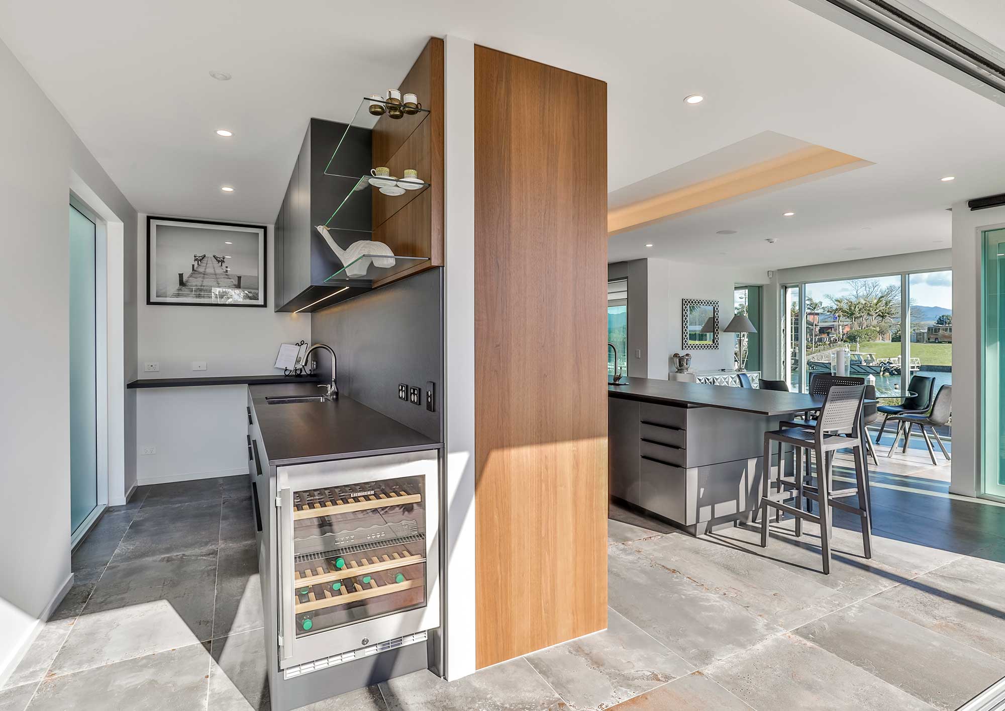 Lara Farmilo Design - Waterway Glow - Whitianga Kitchen