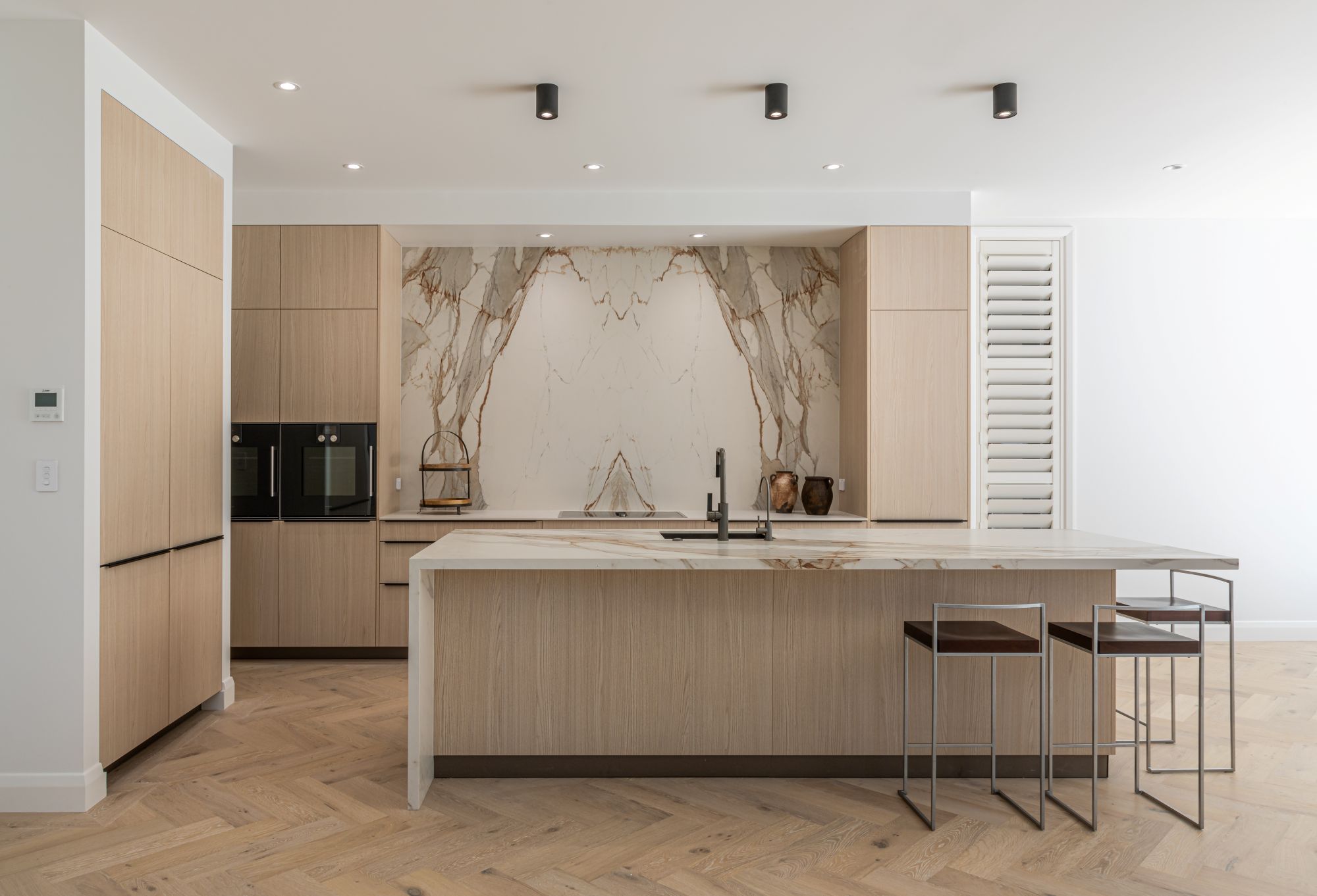 Lara Farmilo Design - Stone Art