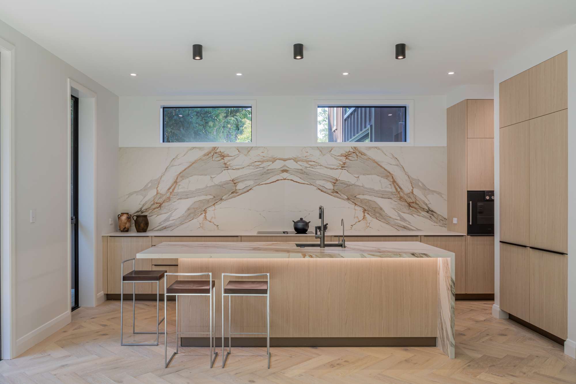 Lara Farmilo Design - Stone Art