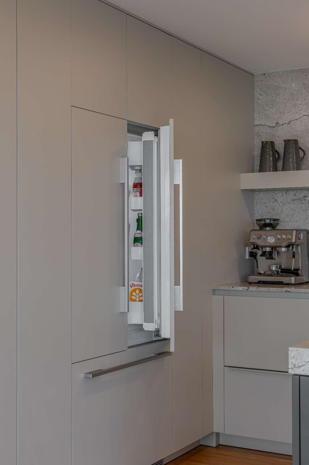 Lara Farmilo Design - Warm & Lifestyle-Oriented